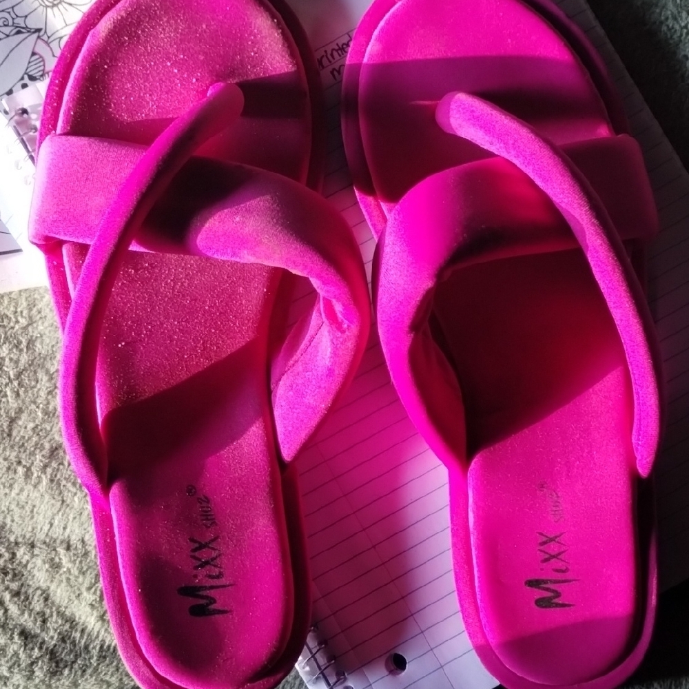Mixx Shuz Pink Sandals